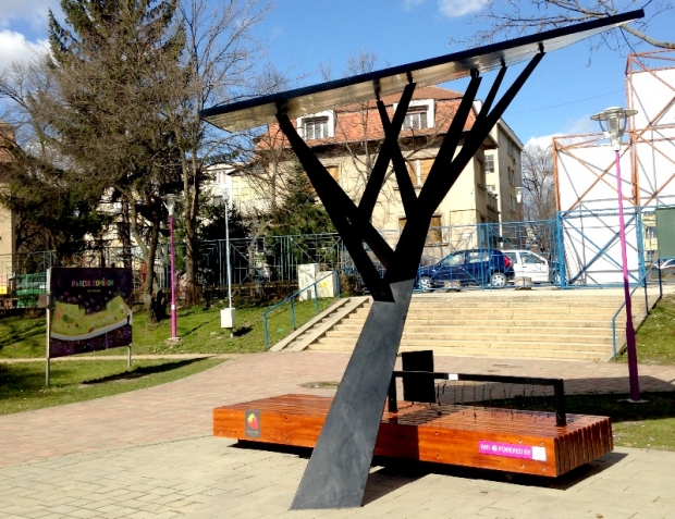 wifi solar tree in Timisoara